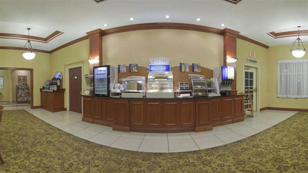 Holiday Inn Express Hotel & Suites Tampa-Fairgrounds-Casino By Ihg Bagian luar foto