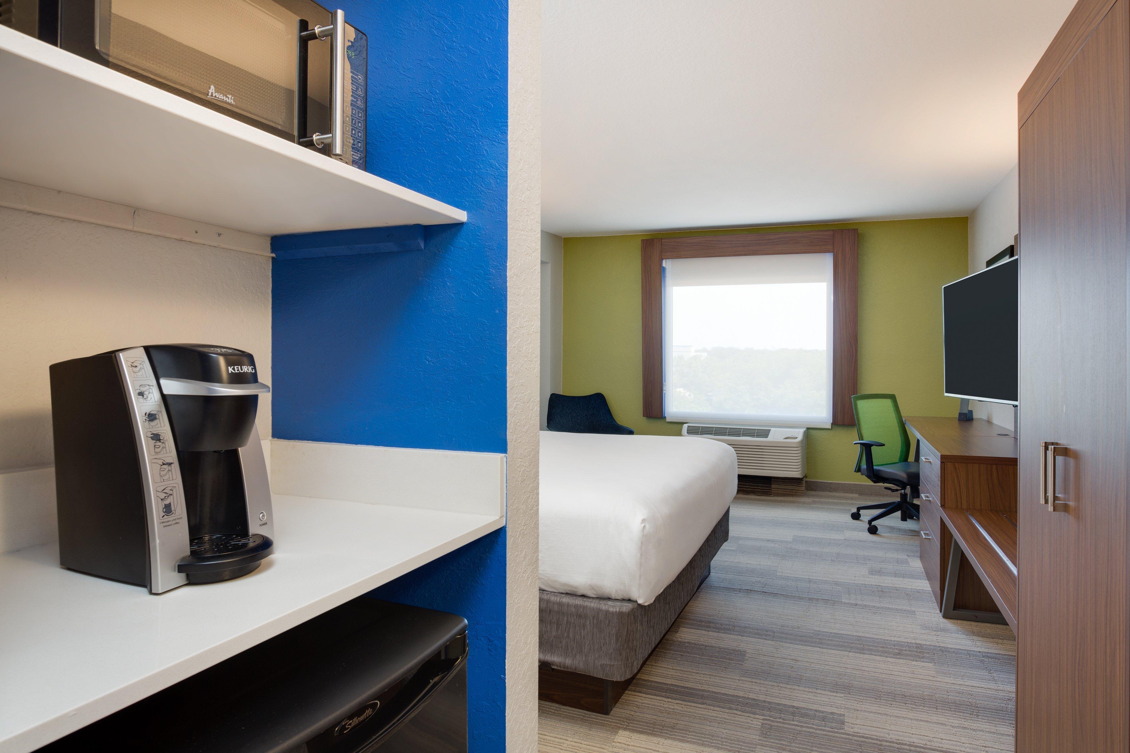 Holiday Inn Express Hotel & Suites Tampa-Fairgrounds-Casino By Ihg Bagian luar foto