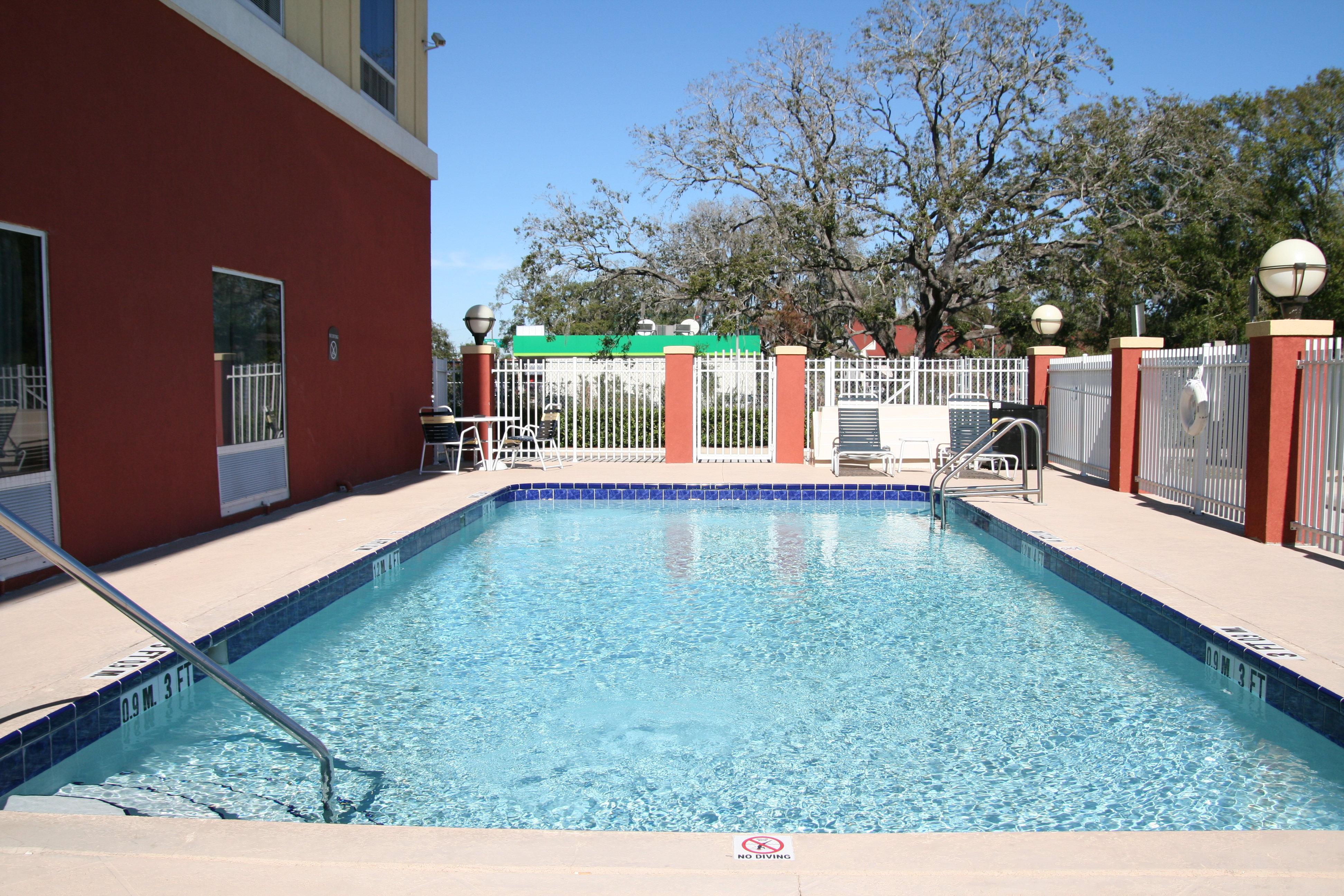 Holiday Inn Express Hotel & Suites Tampa-Fairgrounds-Casino By Ihg Bagian luar foto