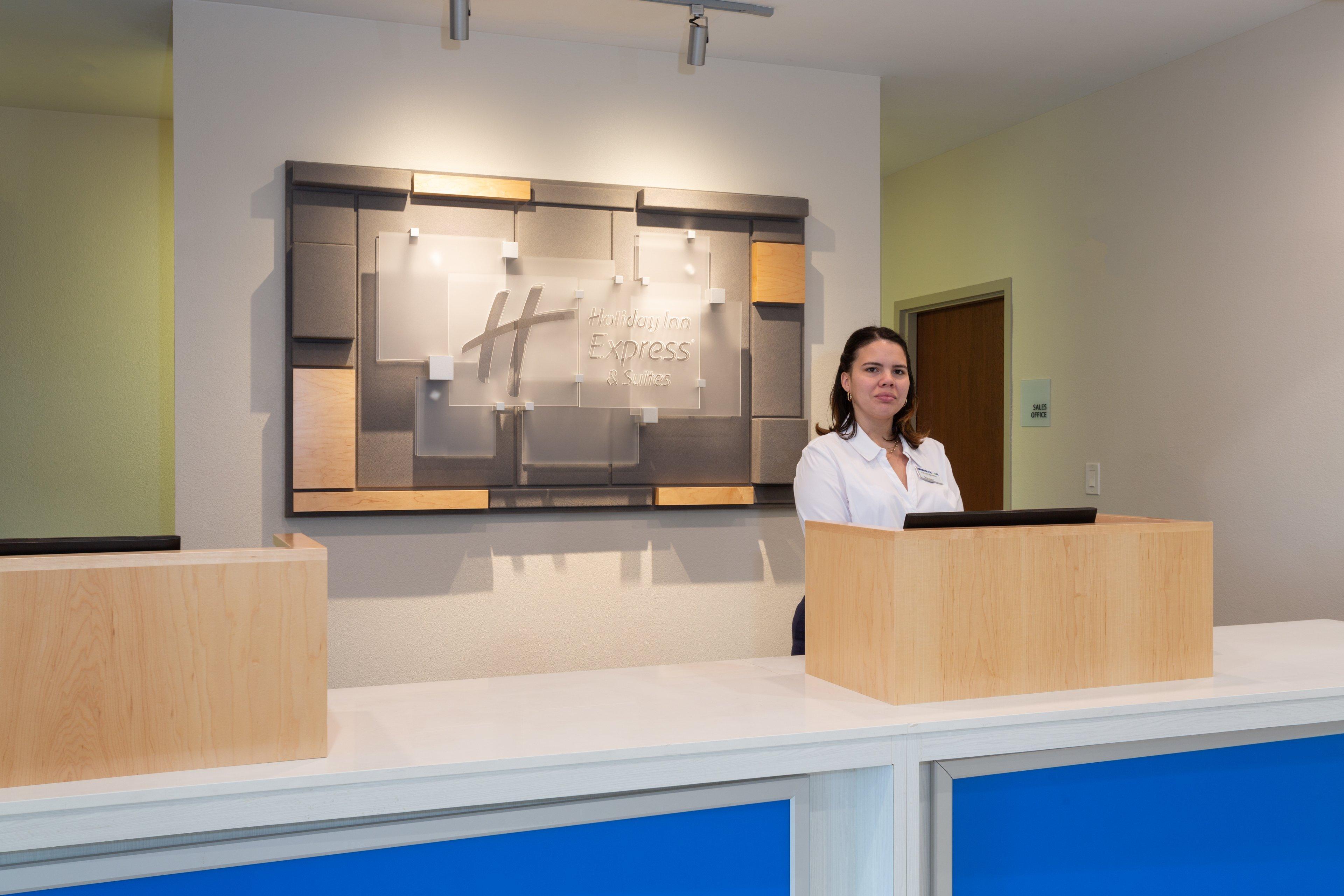 Holiday Inn Express Hotel & Suites Tampa-Fairgrounds-Casino By Ihg Bagian luar foto