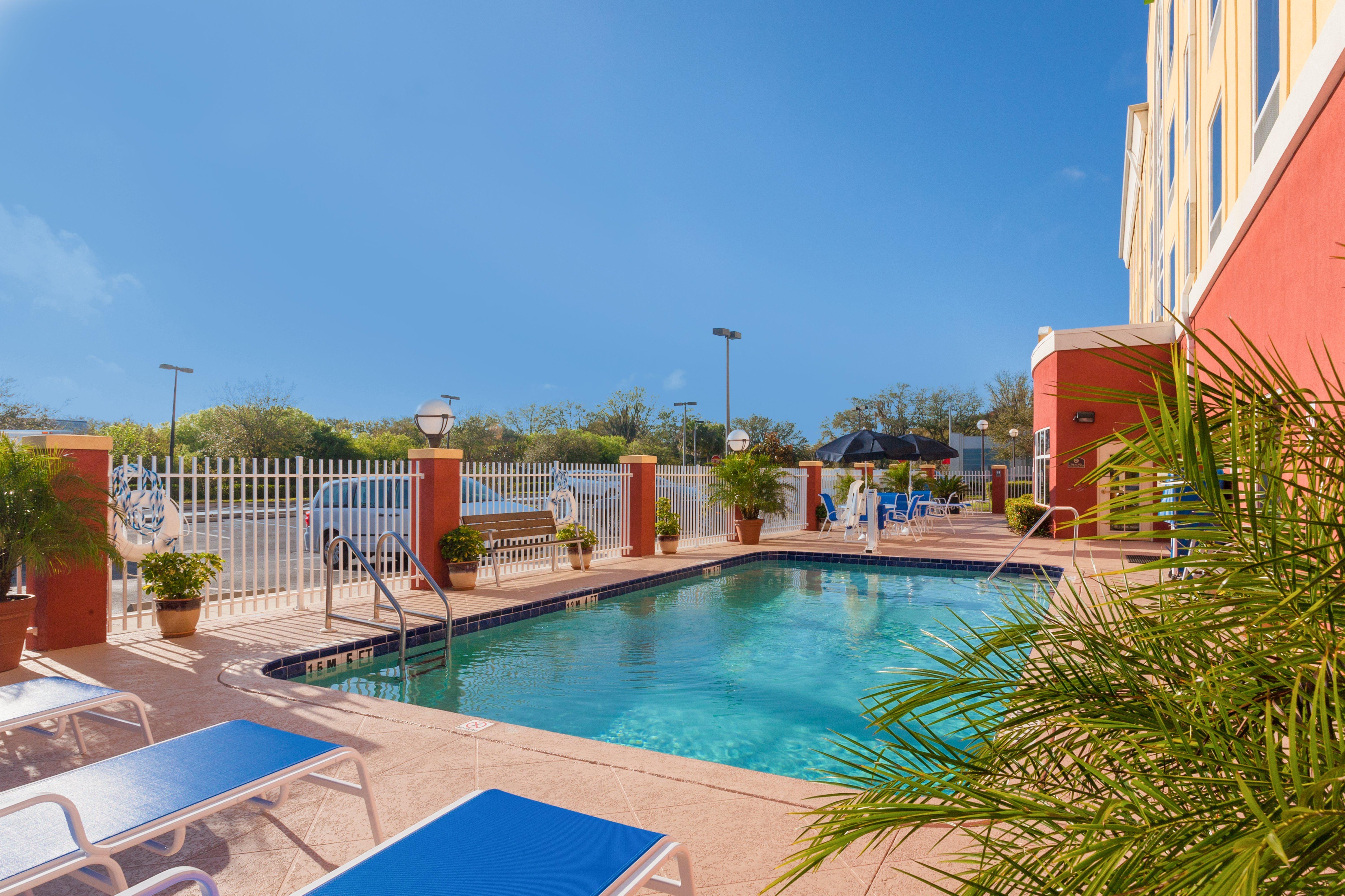 Holiday Inn Express Hotel & Suites Tampa-Fairgrounds-Casino By Ihg Bagian luar foto
